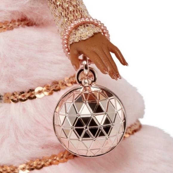 LOL Surprise OMG 2021 HTF DISCONTINUED Collector Edition NYE Queen Fashi… - Picture 16 of 16